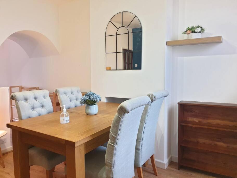 City Townhouse Close To Cafes And Restaurants 노리치 외부 사진